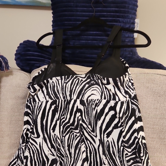 Catherines Black and White Zebra Print One Piece Swimsuit - Picture 1 of 8